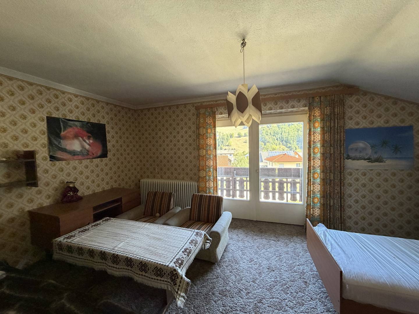 Renovierungsbedürftige Maisonettewohnung in ruhiger Naturlage mit Garage