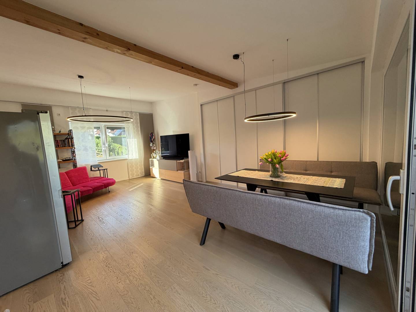 Dachgeschosswohnung mit Whirlpool und hochwertiger Ausstattung