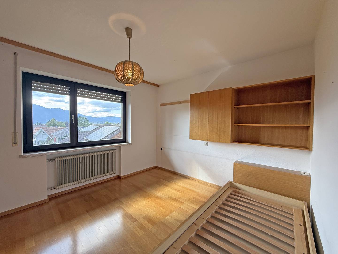 Möblierte Wohnung mit Garage in sonniger Lage