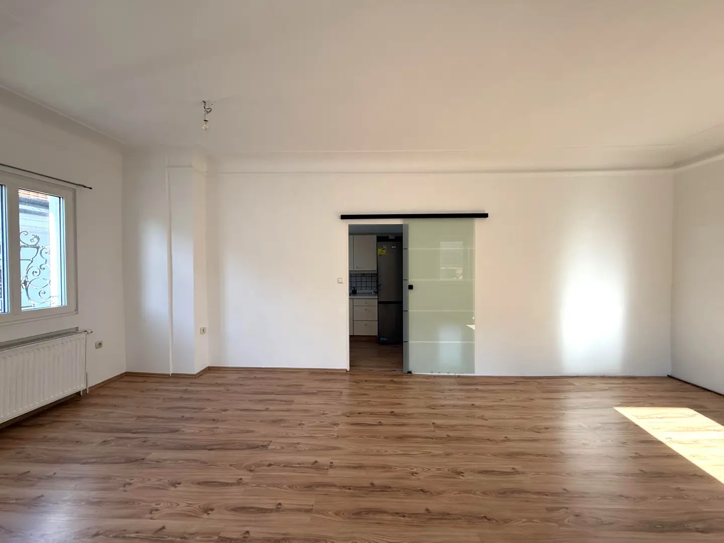 Sunny Altbauwohnung in central old town location
