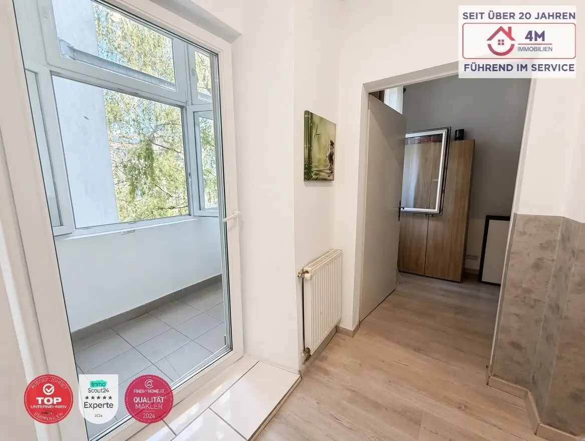 2,5-Zimmer Wohnung mit Loggia im 1. Liftstock!