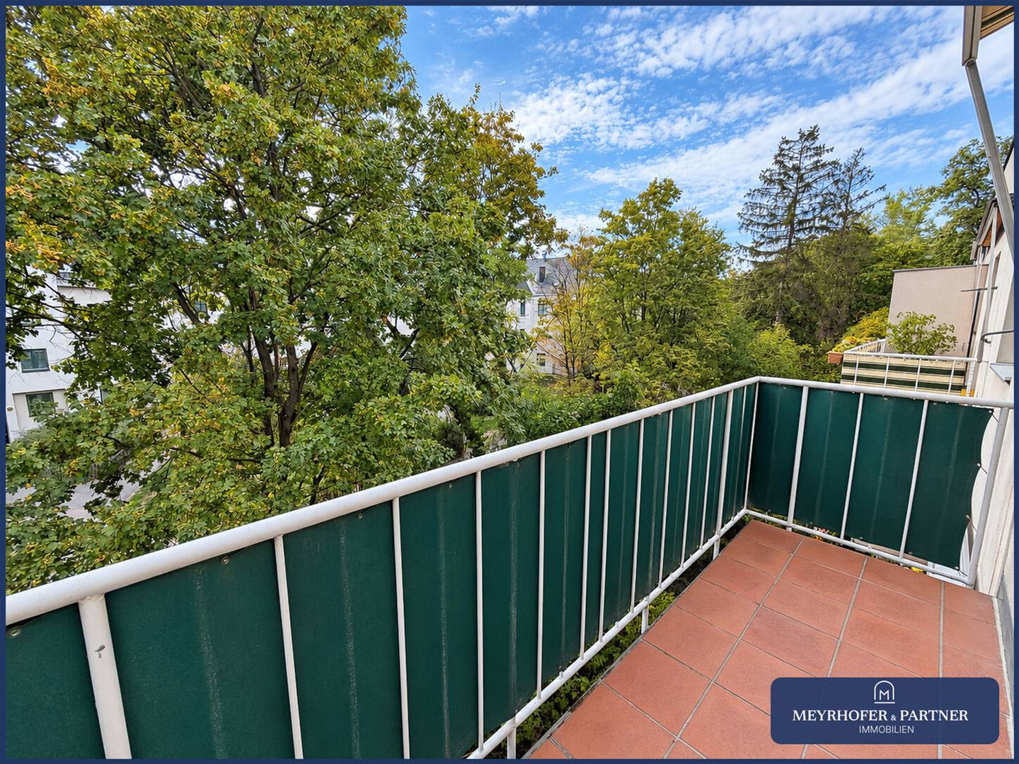Erstbezug Wohnung mit Balkon und Gartennutzung