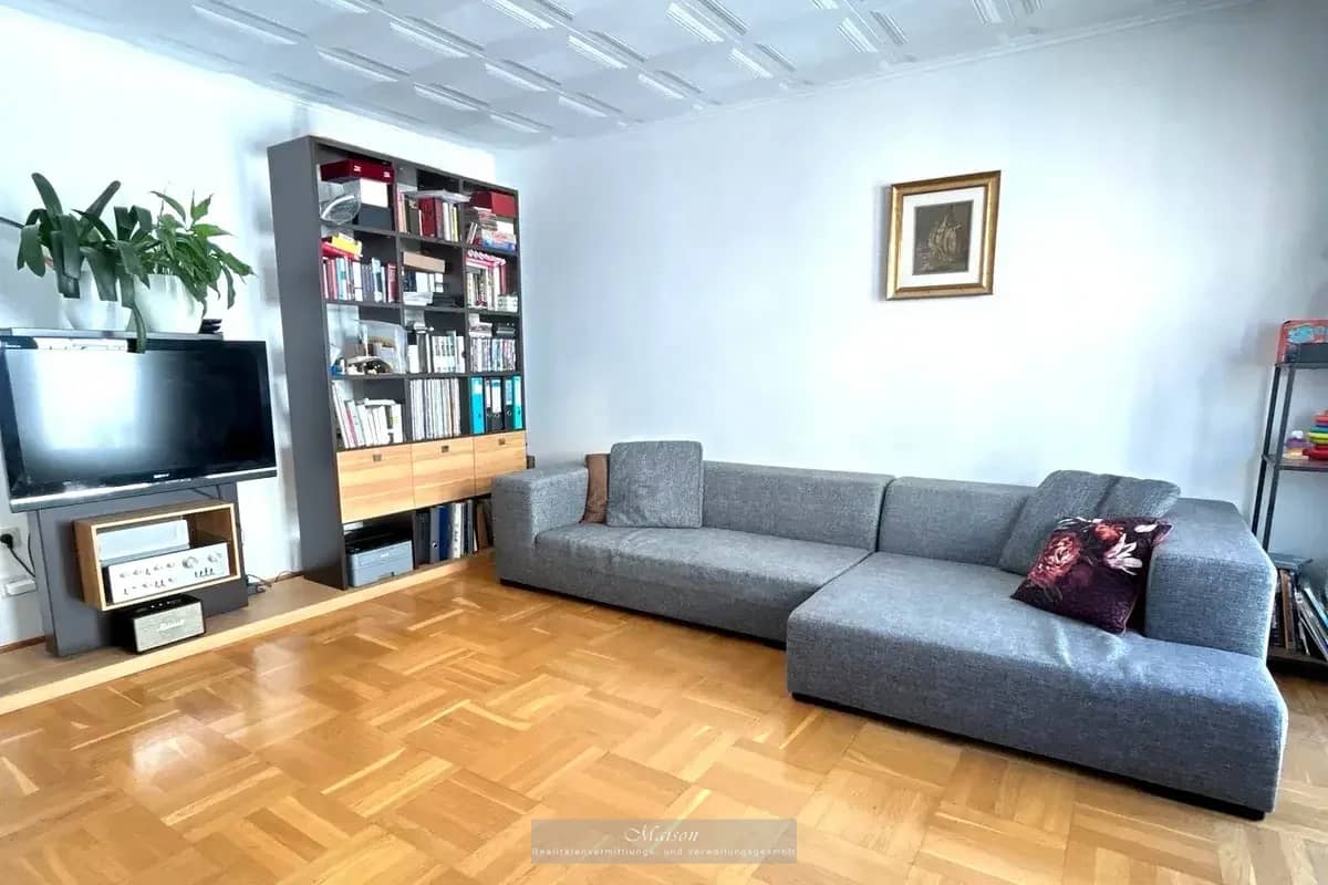 Well maintained new build condominium on the 3rd floor with elevator in 1140 Vienna - Top price 298.000,-