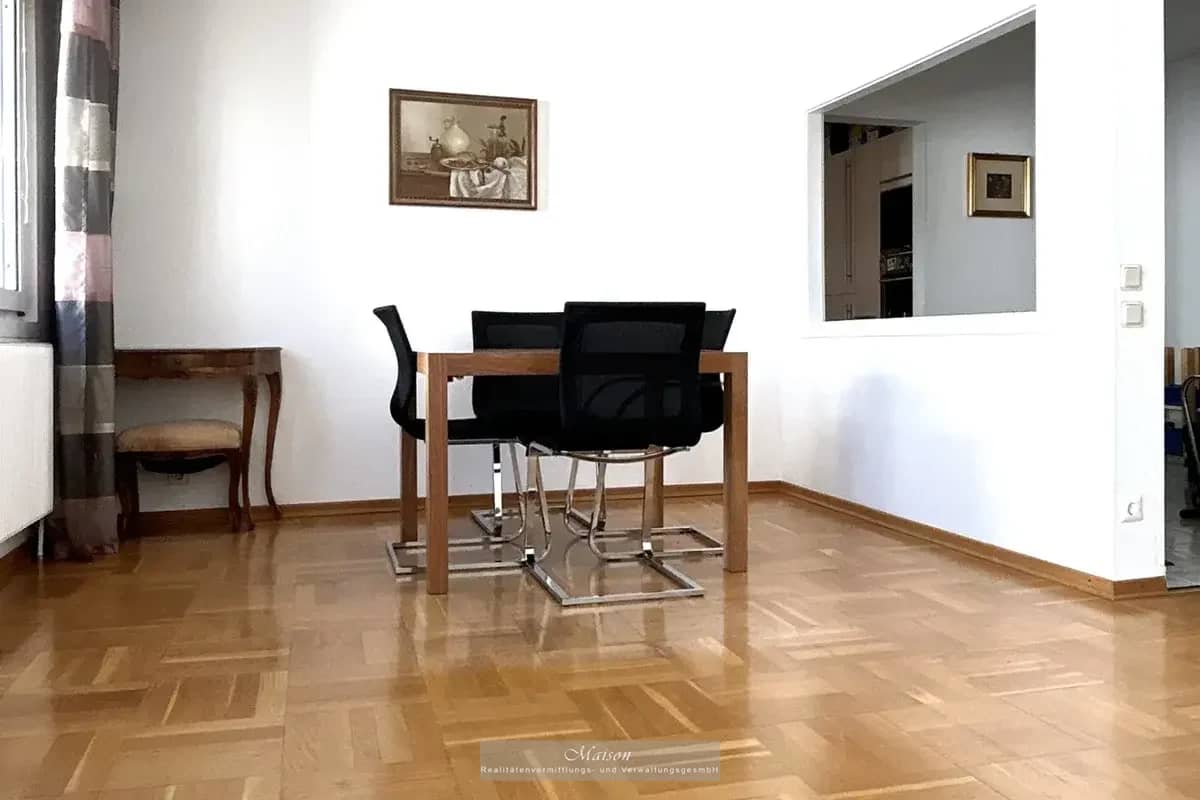 Well maintained new build condominium on the 3rd floor with elevator in 1140 Vienna - Top price 298.000,-