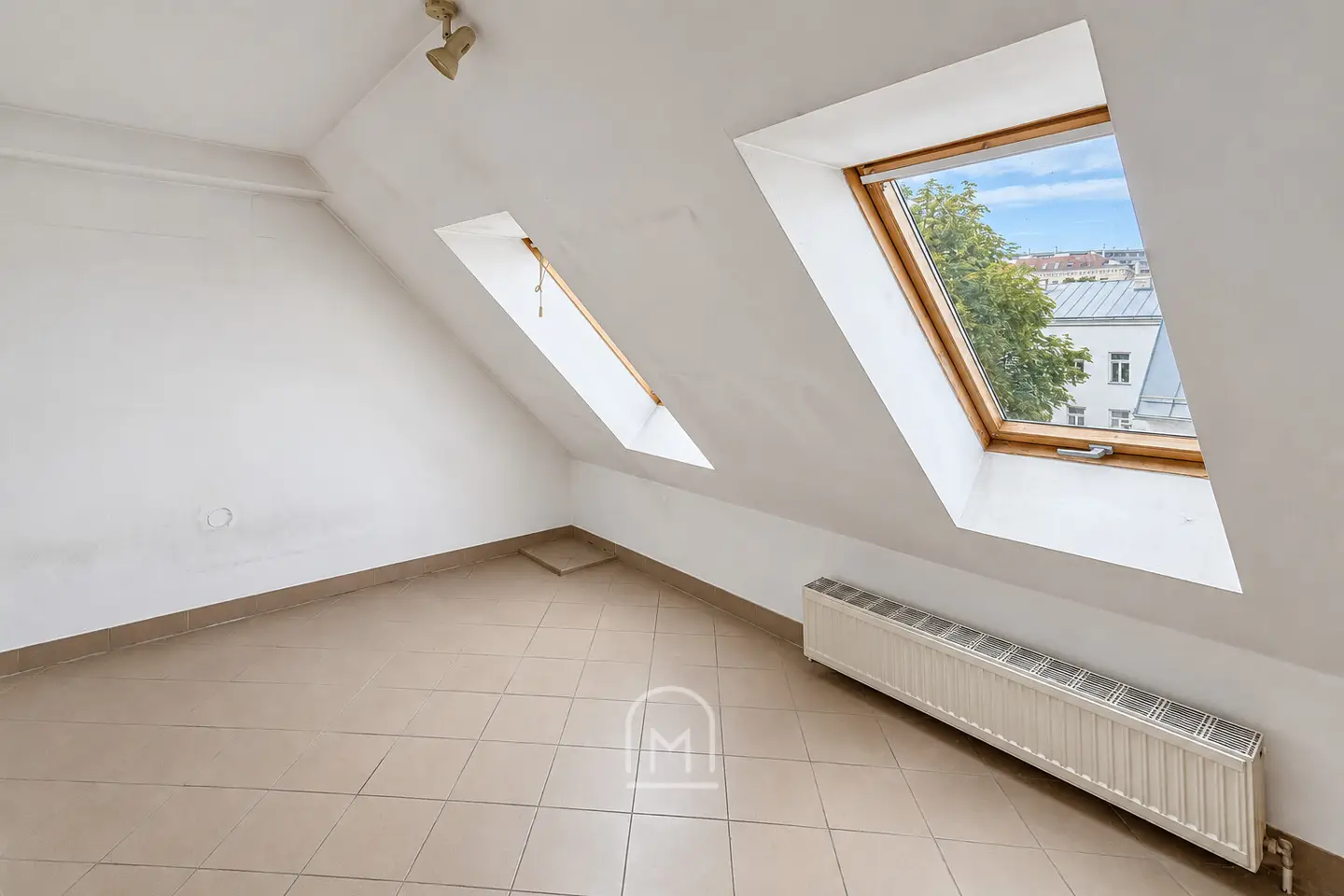 Gepflegte Dachgeschosswohnung nahe Mariahilfer