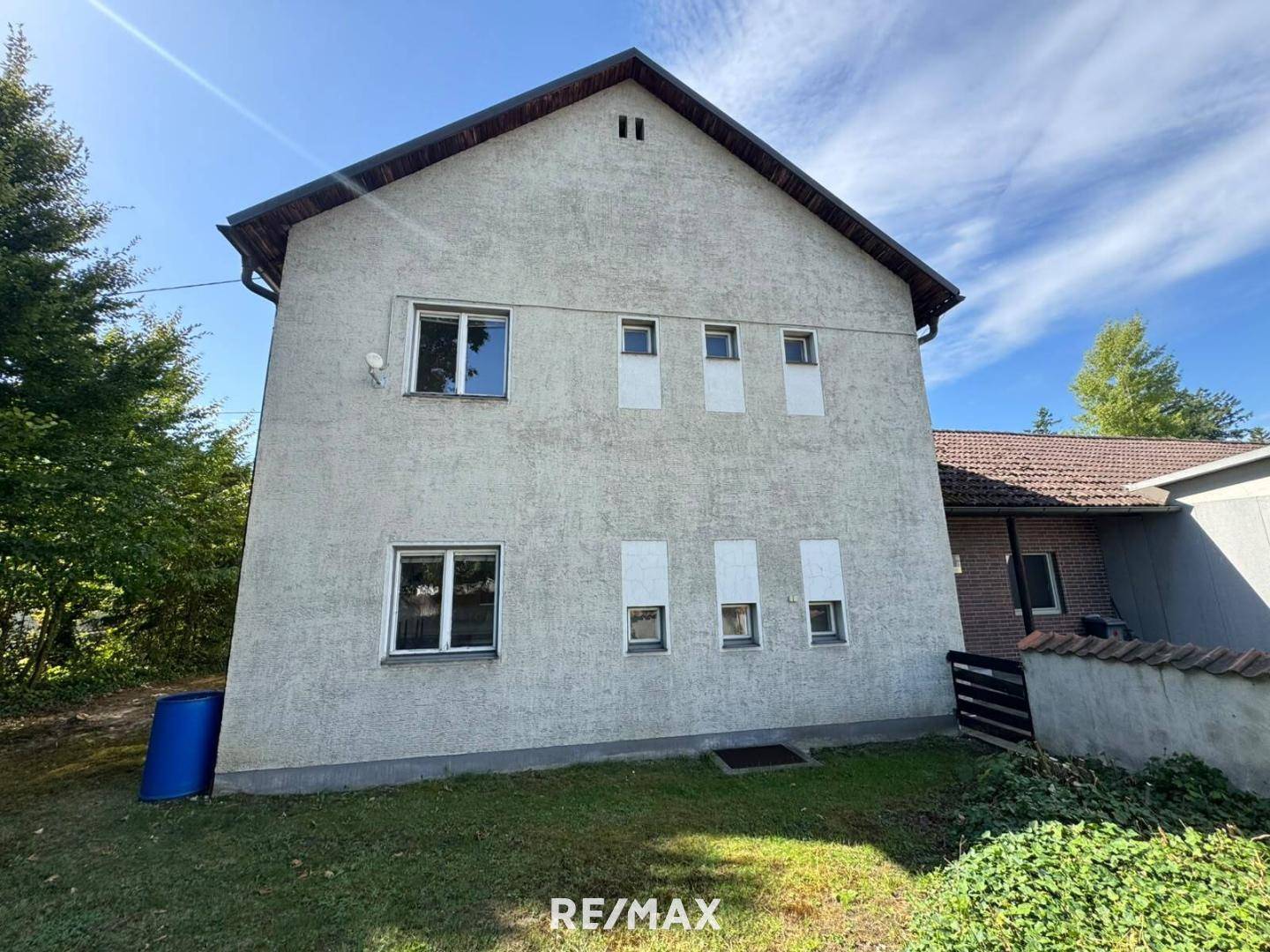 Wohnen und Arbeiten auf großem Grundstück Familienwohnung