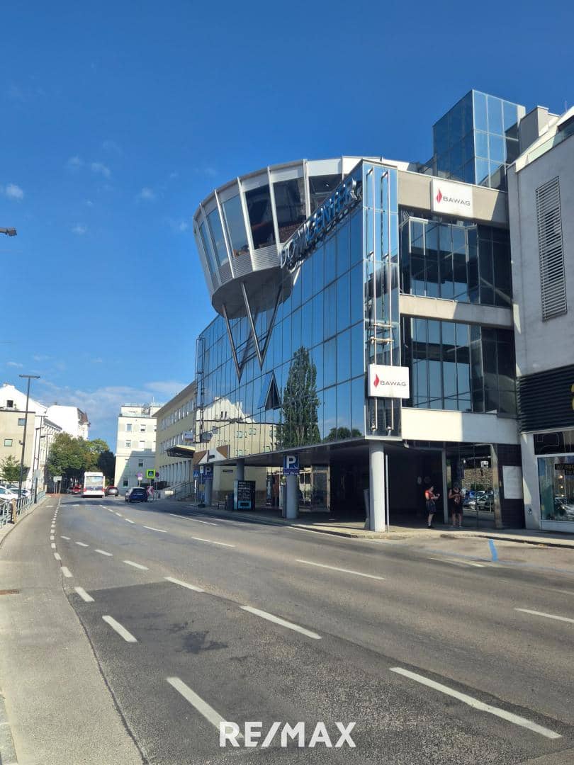 Newly renovated first occupancy Wohnung in prime central location