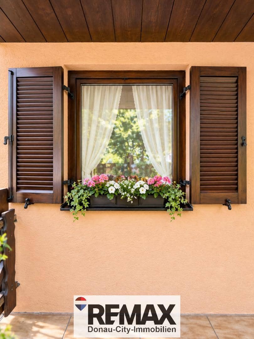 Familienwohnung mit Garten und zwei getrennten Wohnbereichen