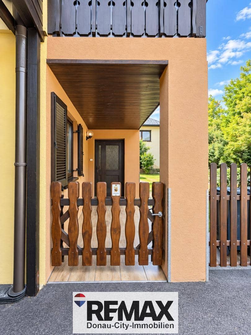 Familienwohnung mit Garten und zwei getrennten Wohnbereichen