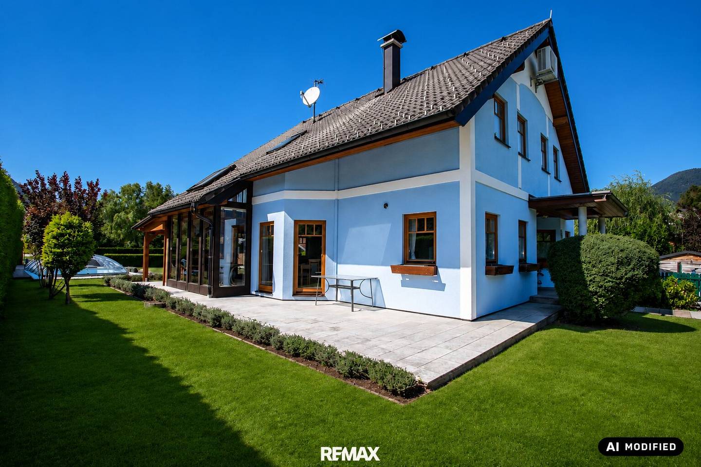 Ein Paradies für die ganze Familie – Großzügiges Wohnglück mit Doppelgarage, Pool und Nebengebäude