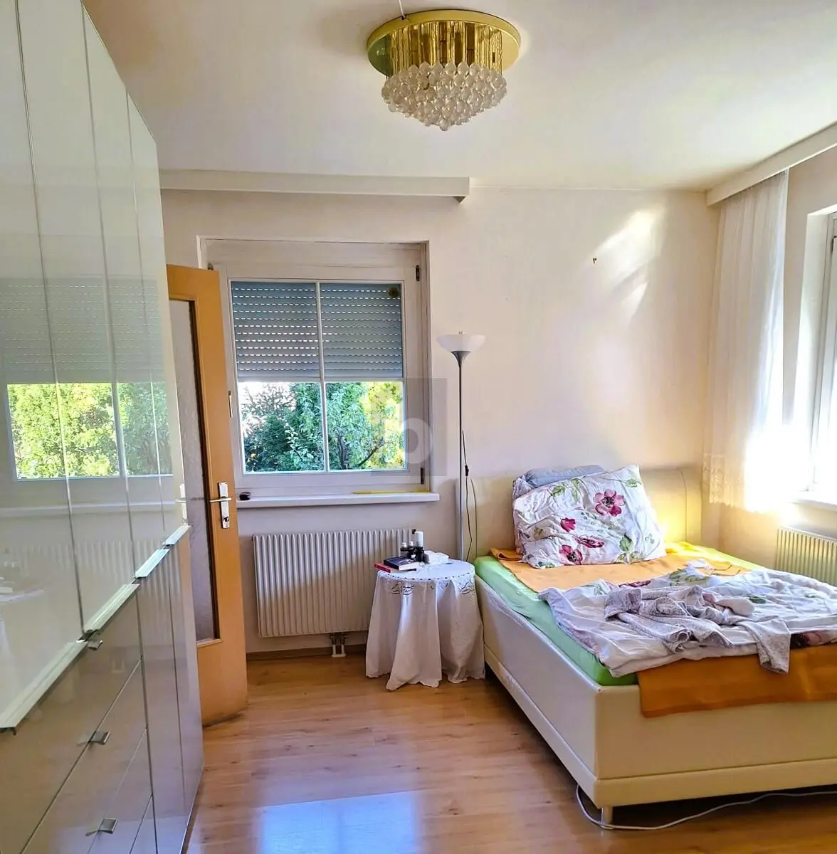 Ground floor apartment with private garden and loggia