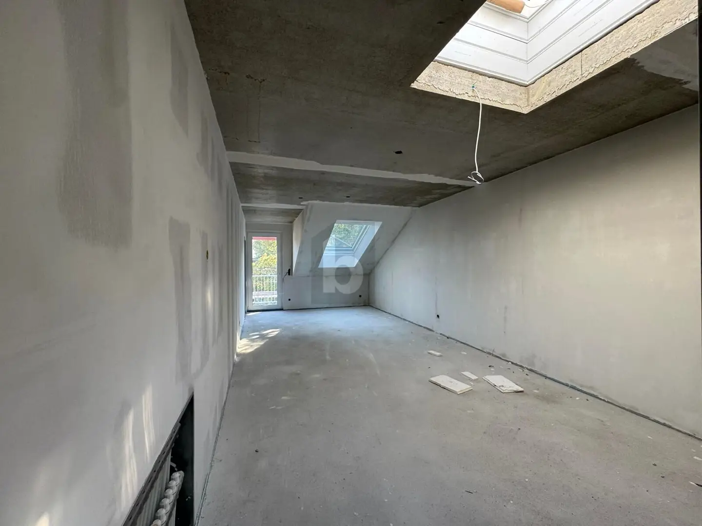 Lichtdurchflutete Dachgeschosswohnung Erstbezug mit Balkon