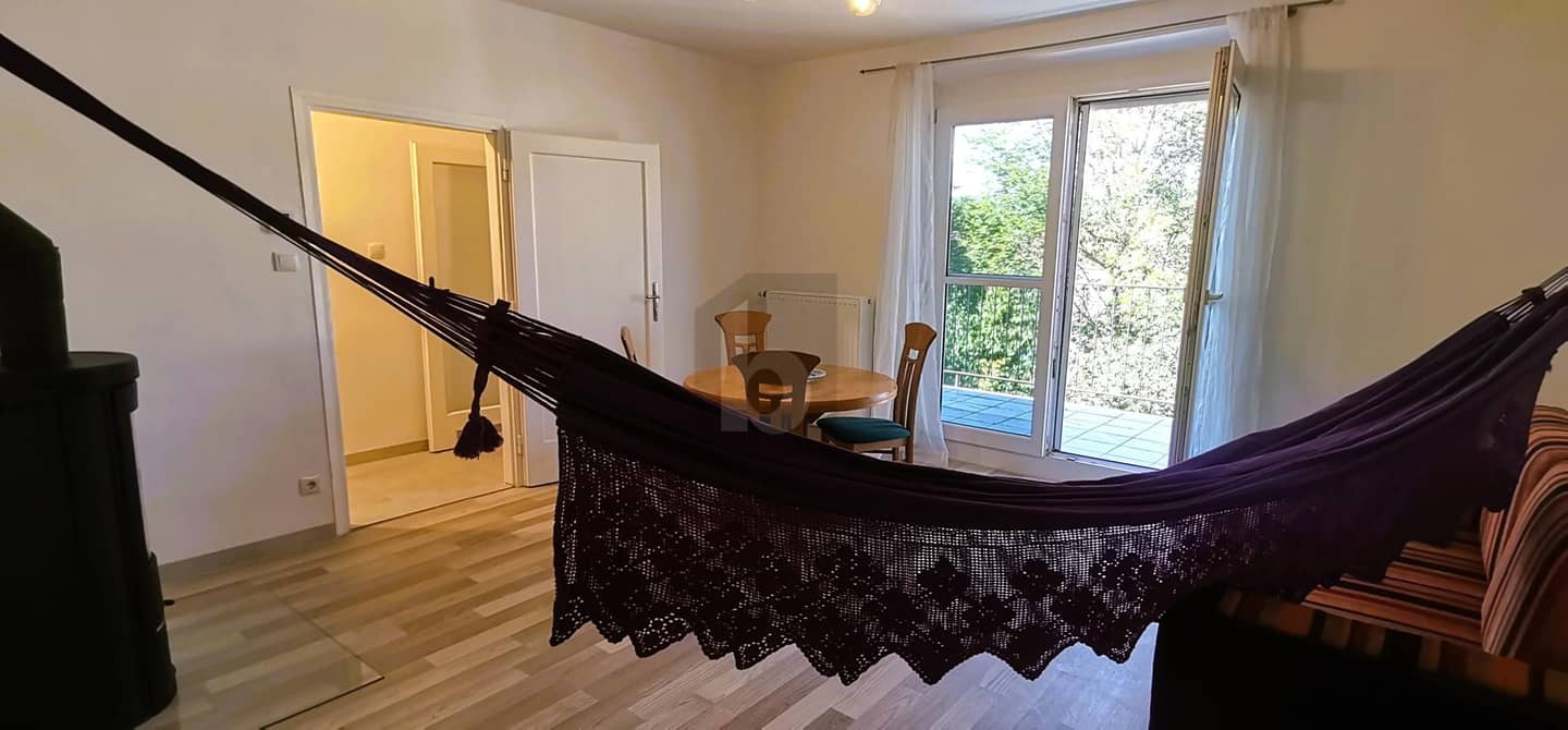 Freshly renovated Wohnung with wood stove and two balconies