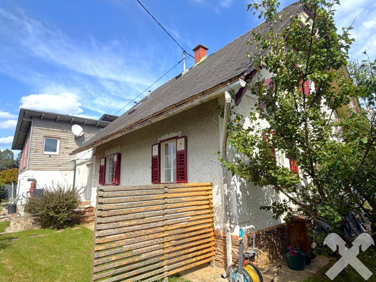 Ländliche familienwohnung mit historischem Charme und modernem Zubau