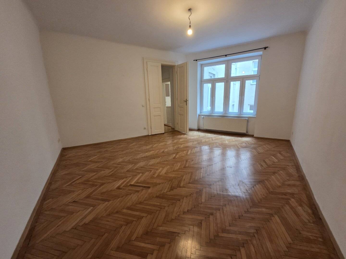 2er WG geeignet- NÄHE U2 PRATER/MESSE - HELLE RUHIGE 2 ZIMMER WOHNUNG