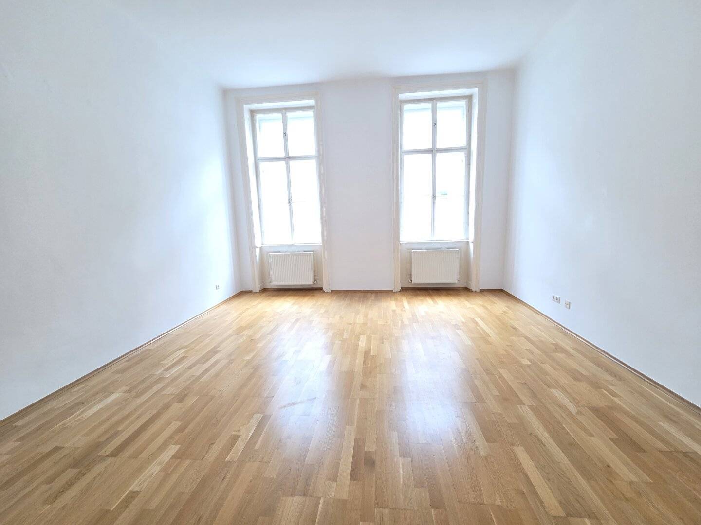 NÄHE U1 NESTROYPLATZ + U1 PRATERSTERN - ALTBTAUWOHNUNG IN ZENTRALER LAGE - 2er WG GEEIGNET