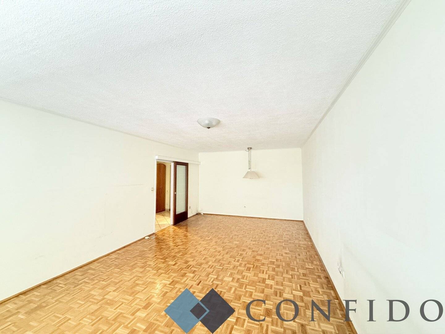 Sunny 3-room apartment with great layout in Flachgasse