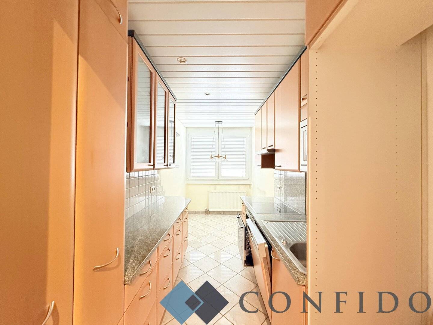 Sunny 3-room apartment with great layout in Flachgasse