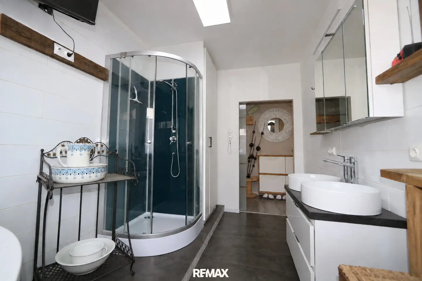 Sauna, Whirlpool &amp; Swedish Stove – Residential dream with wellness factor in Hörsching