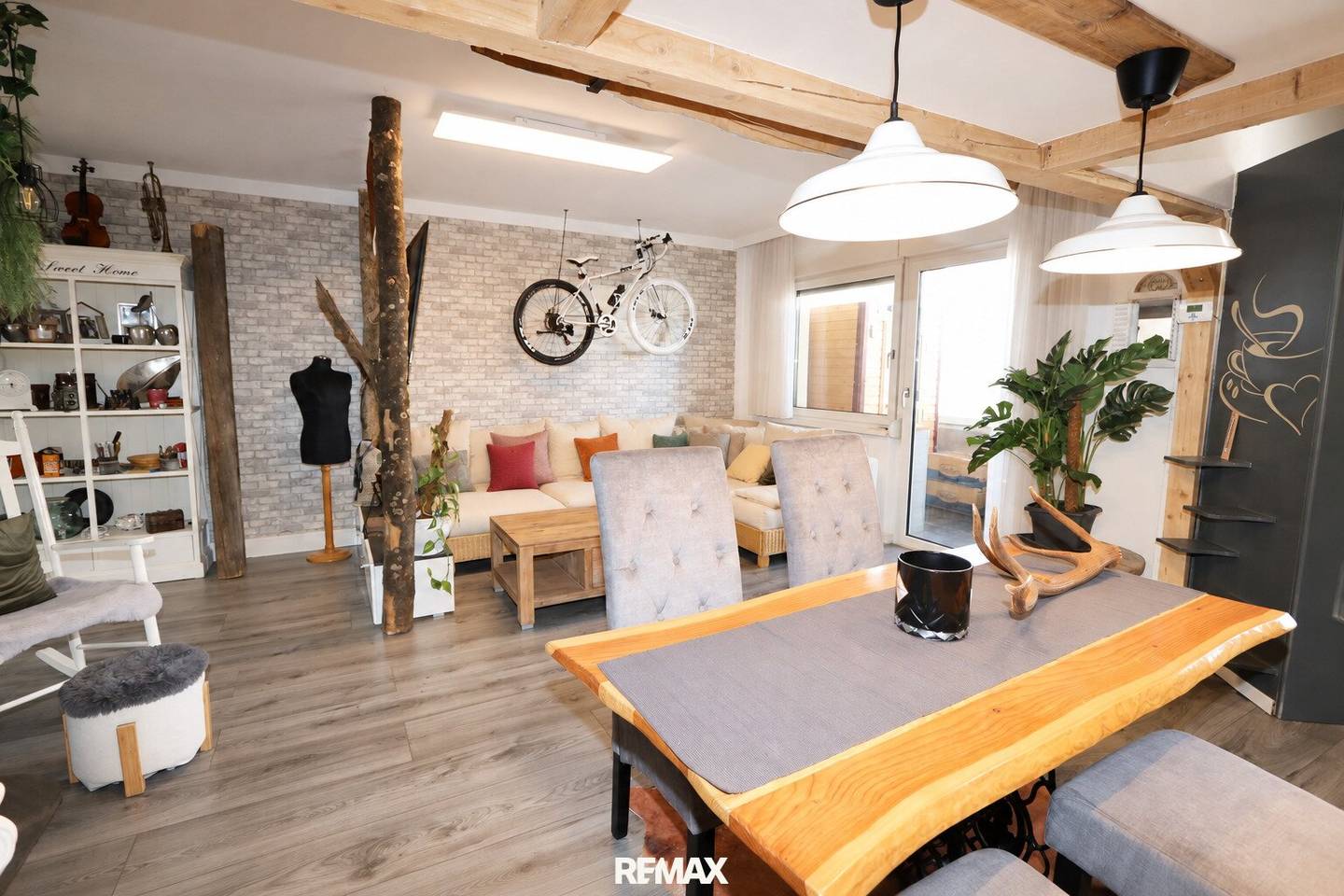 Sauna, Whirlpool &amp; Swedish Stove – Residential dream with wellness factor in Hörsching