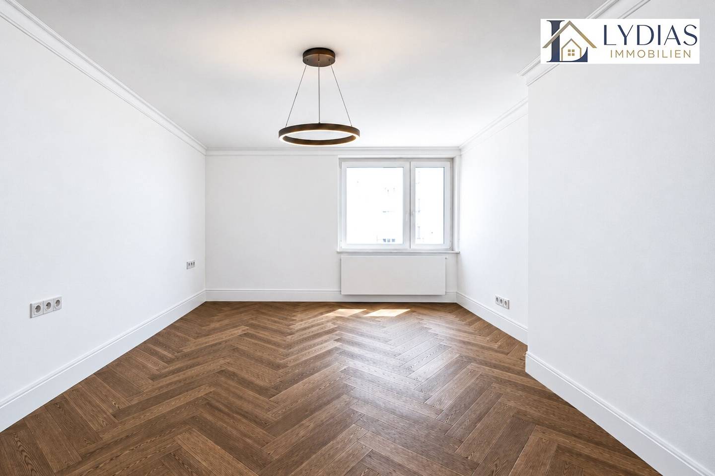 Residential jewel – stunning 3-room apartment, exclusively renovated – absolute prime location near Karlsplatz