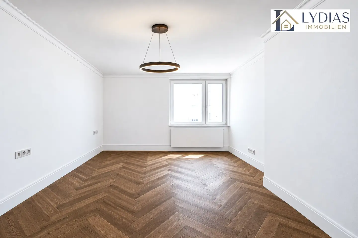 Residential jewel – stunning 3-room apartment, exclusively renovated – absolute prime location near Karlsplatz