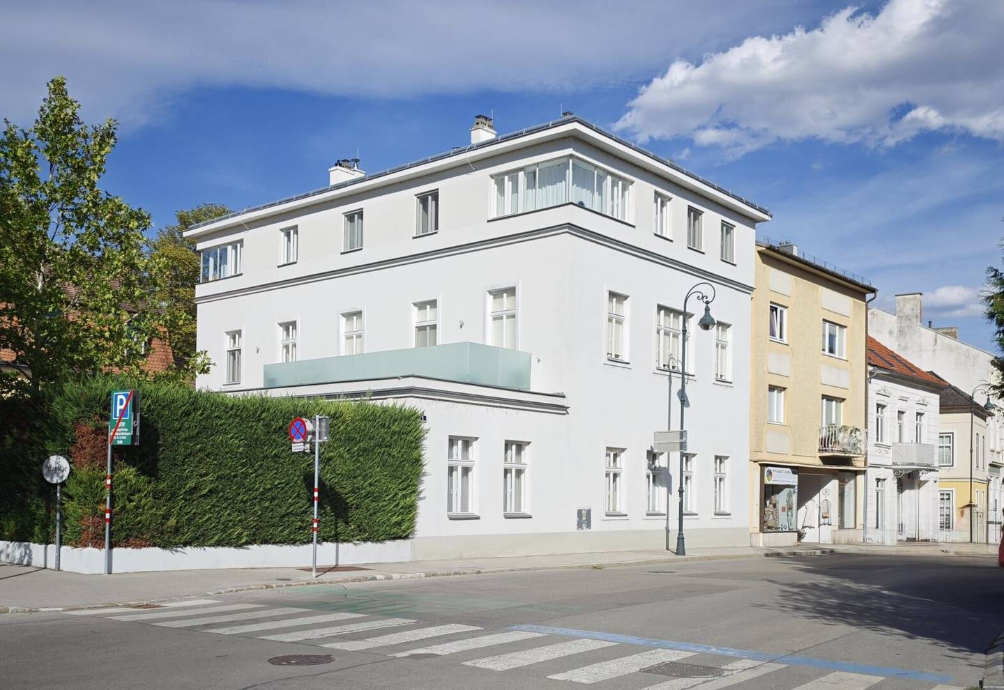 Exclusive living at the Rosarium in Baden bei Wien – Light-filled attic maisonette