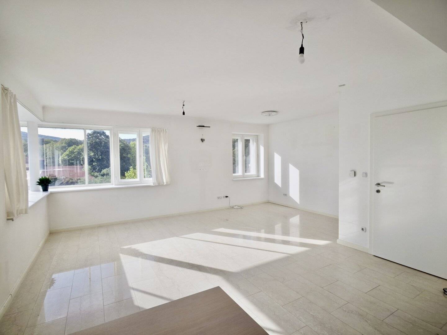 Exclusive living at the Rosarium in Baden bei Wien – Light-filled attic maisonette