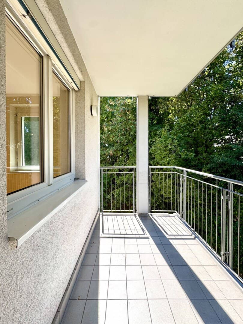 BALKON I LICHTDURCHFLUTET I NÄHE GRAZ I GRÜNANLAGE I ABSOLUTE RUHELAGE I BADEWANNE I AB SOFORT I PROJEKT WOHNEN