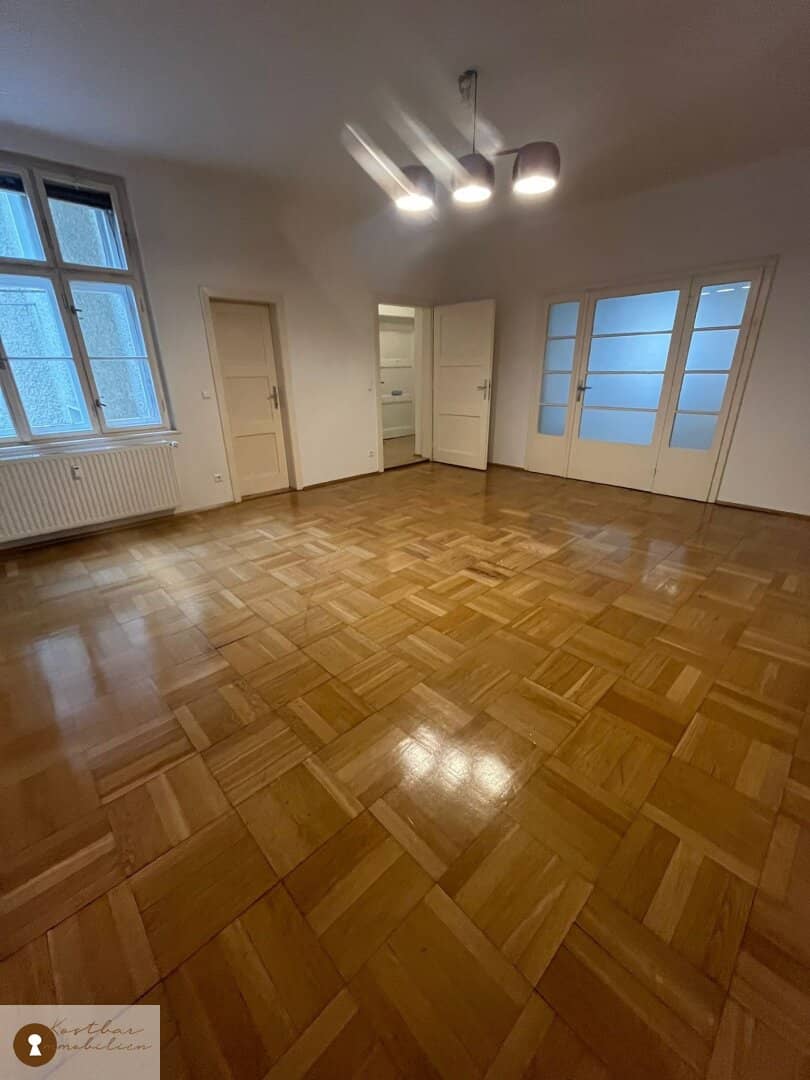 Shared Apartment Dream Charming and Spacious Three-Room Apartment in the Heart of St. Leonhard for Rent