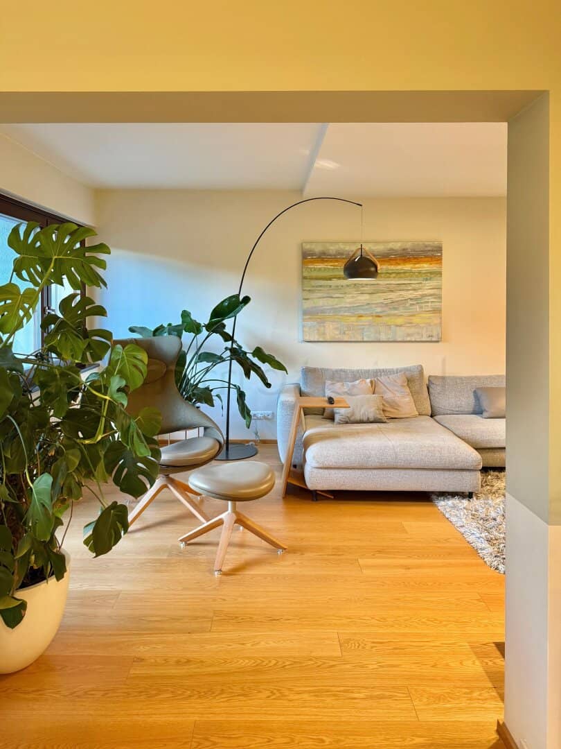Green quiet location with three balconies and magnificent distant view in Hinterbrühl