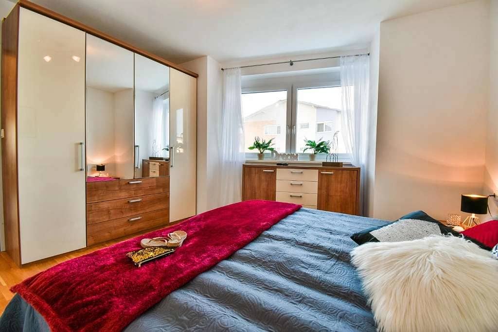 Sunny apartment with garage and loggia
