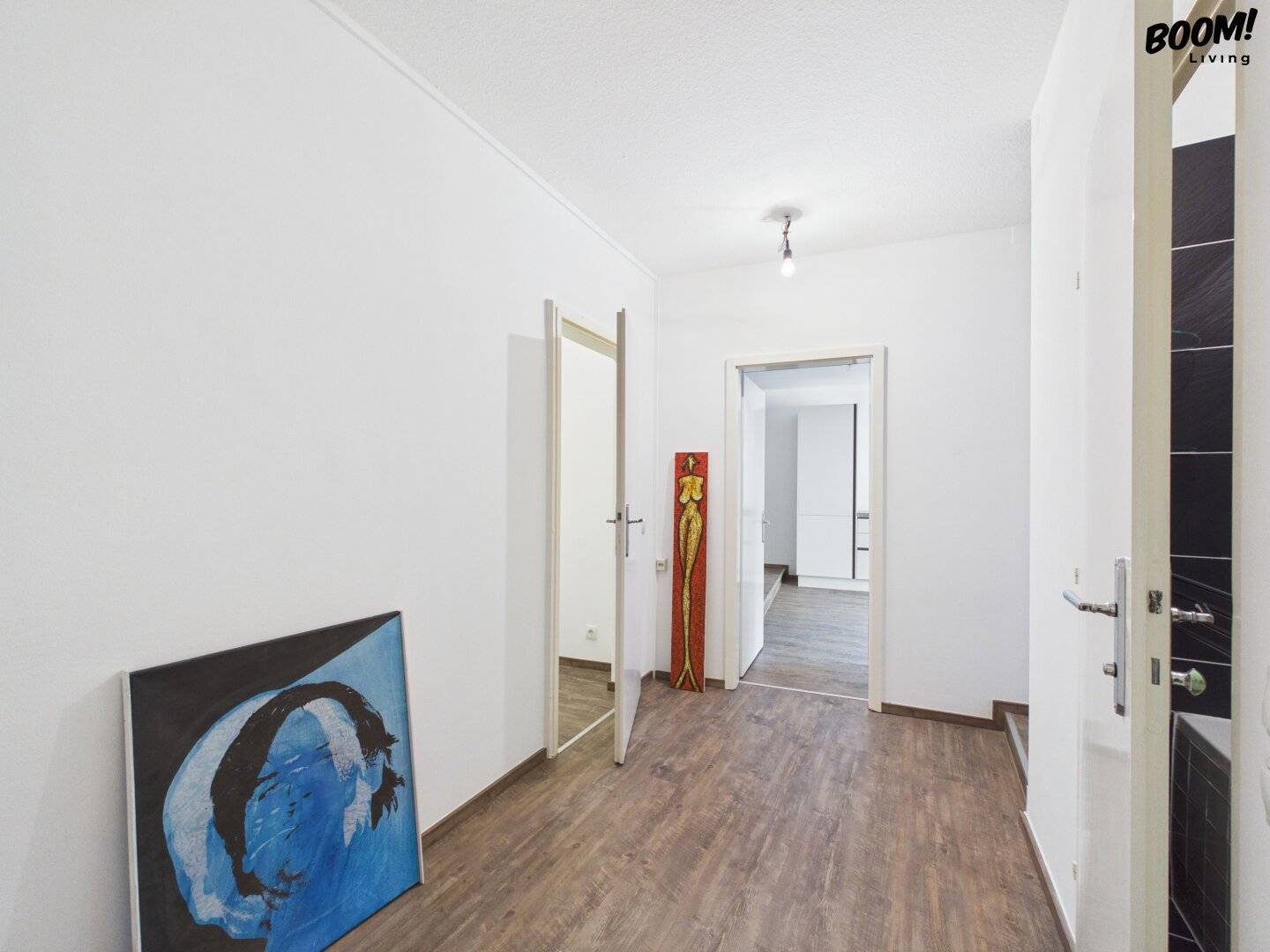 First occupancy 60 m² after full renovation | Quiet courtyard location with loggia and home office