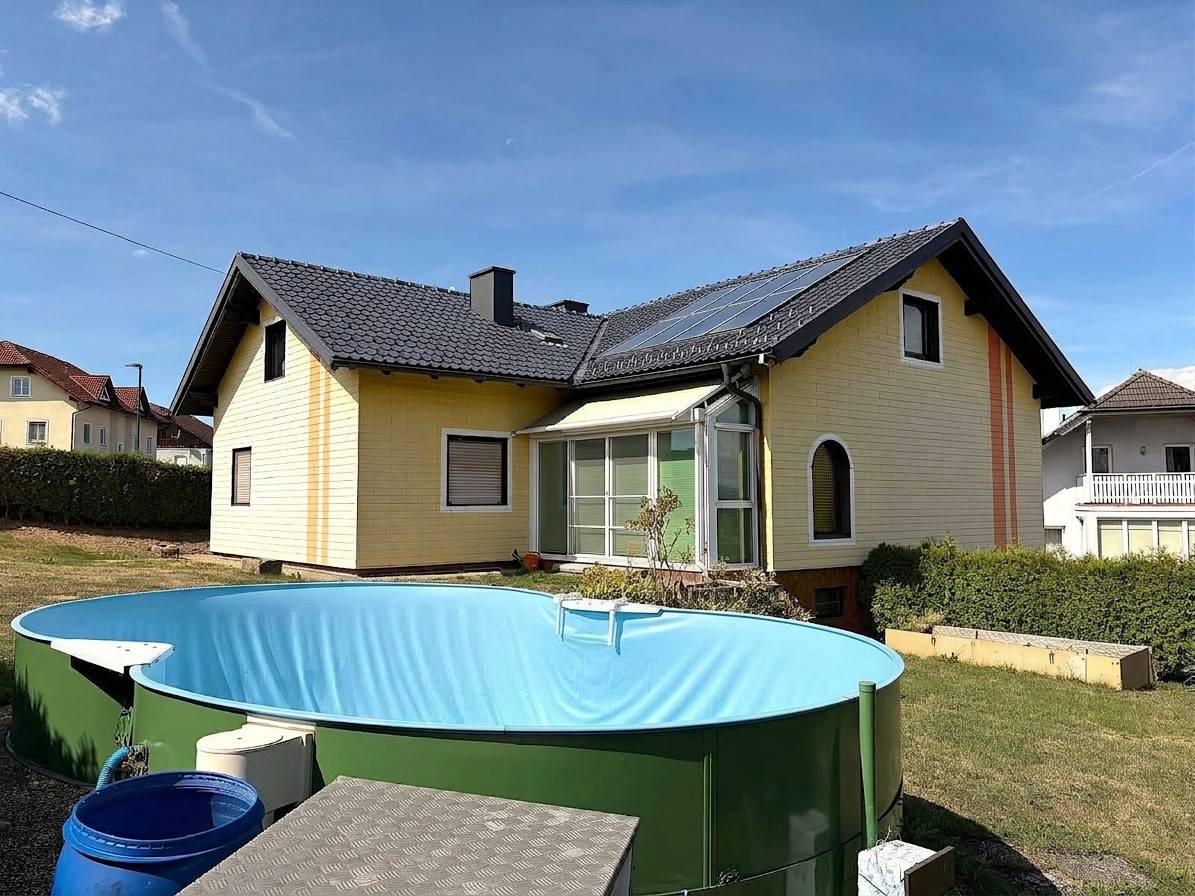 Gepflegte Familienwohnung mit Garten und Wintergarten