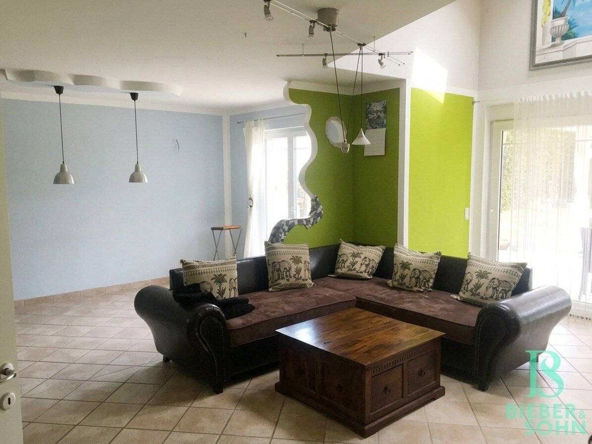 Exterior wow – interior… customizable with a small issue But an investment that pays off and remains value stable