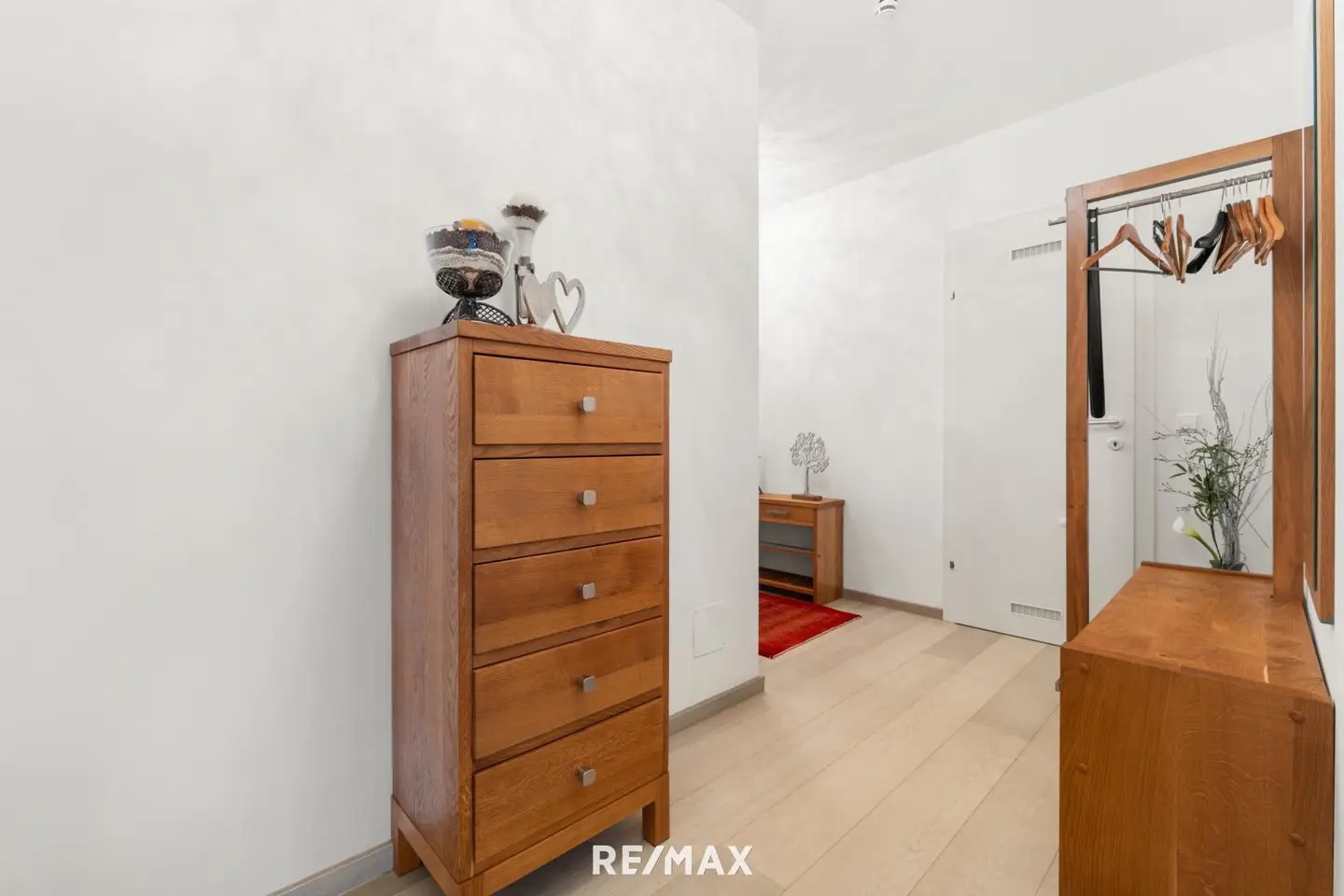 Modernwohnung mit großem Südwestbalkon und Tiefgaragenplatz