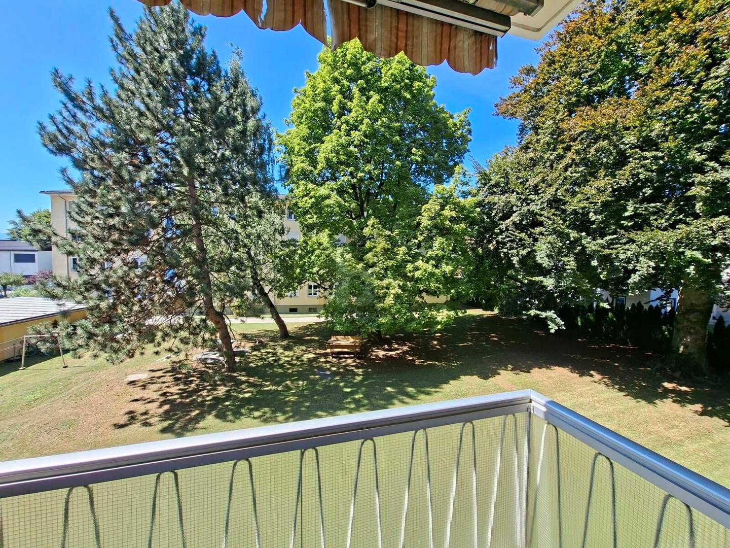 Wohnung in very good location with balcony and garage
