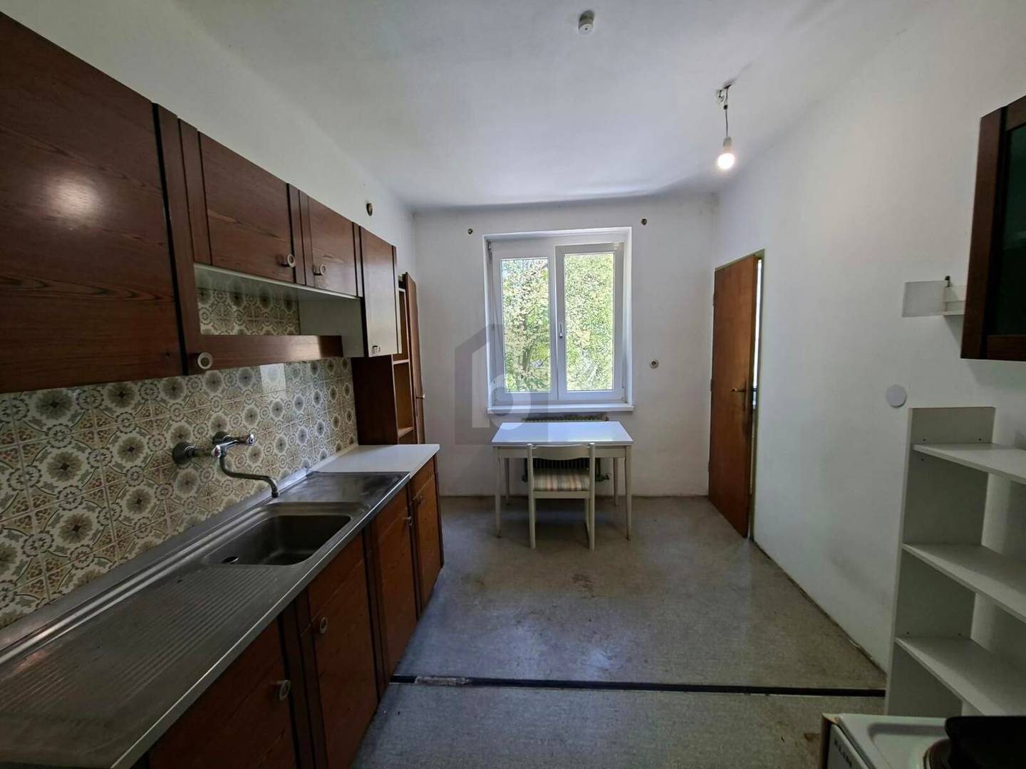 Wohnung in very good location with balcony and garage