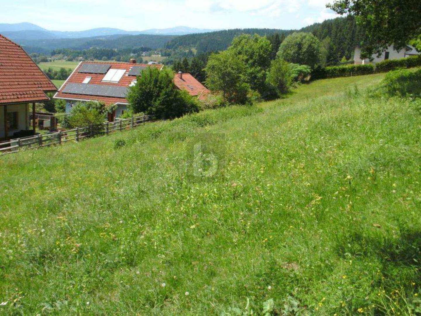 Sonnige Hanglage mit weitem Blick Wohnung