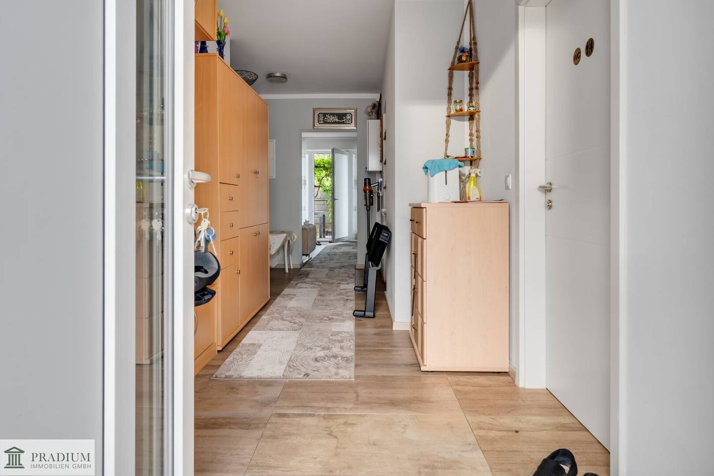 Living like in your own house – 100 m², private garden, terrace &amp; 3 own parking spaces