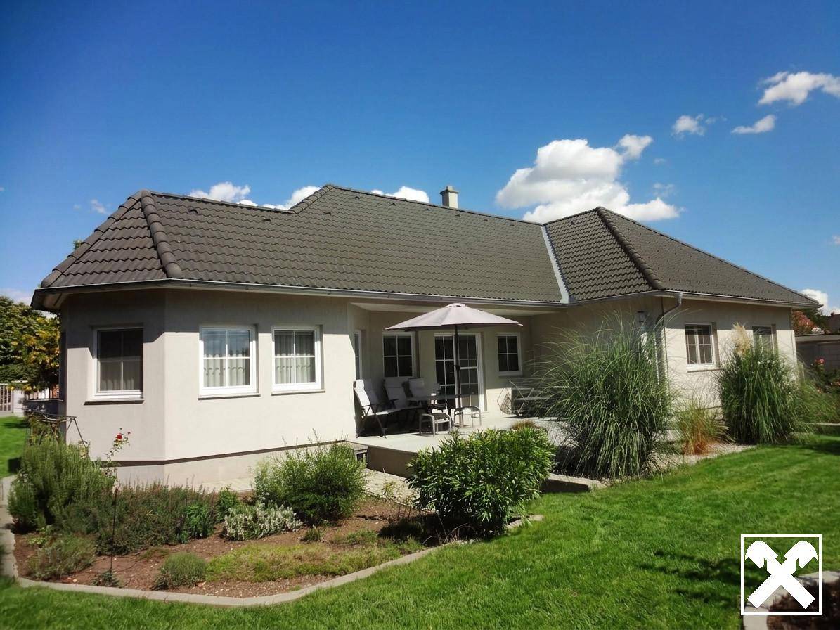 Familienwohnung mit großem Garten und Sauna