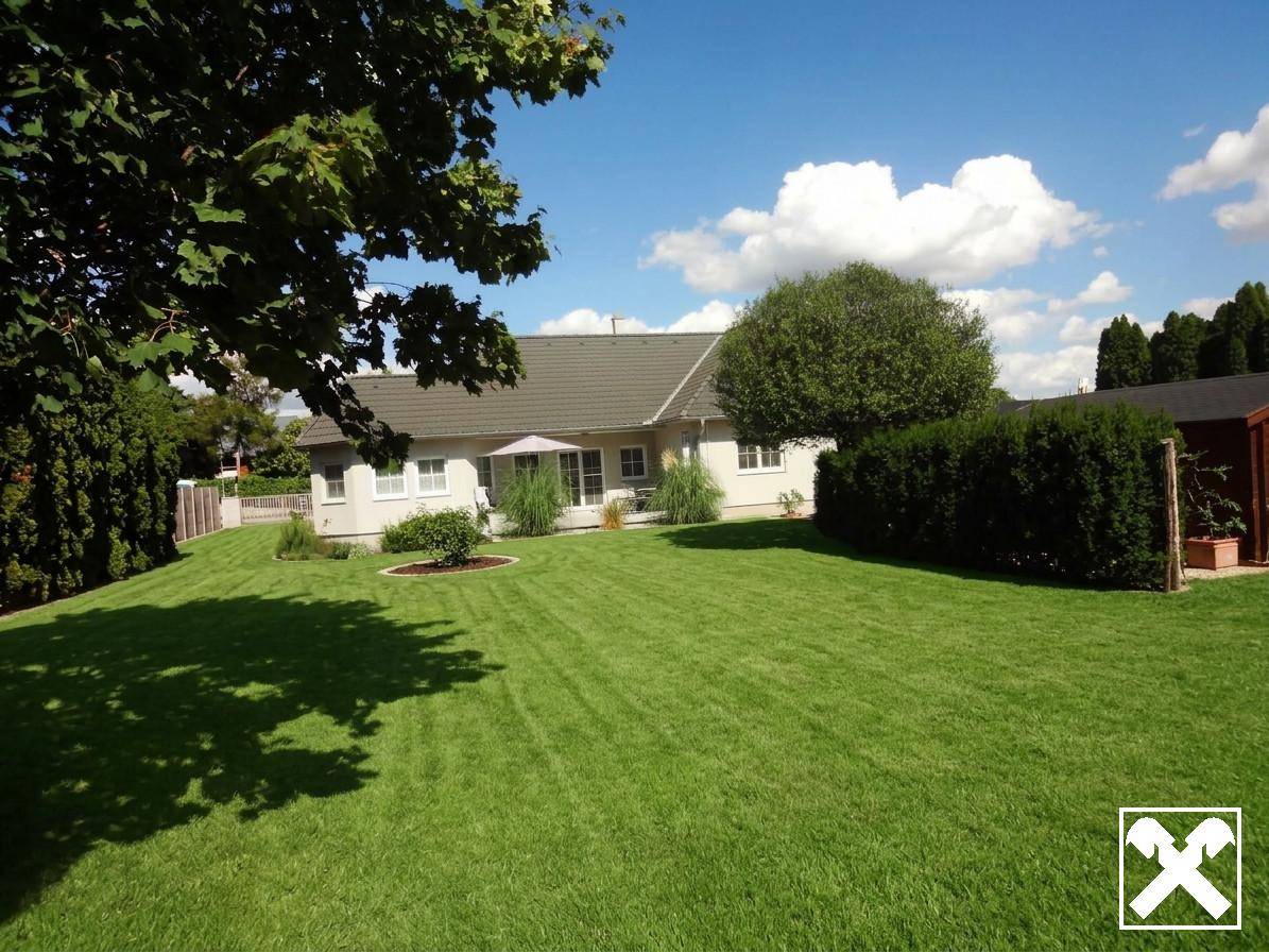 Familienwohnung mit großem Garten und Sauna