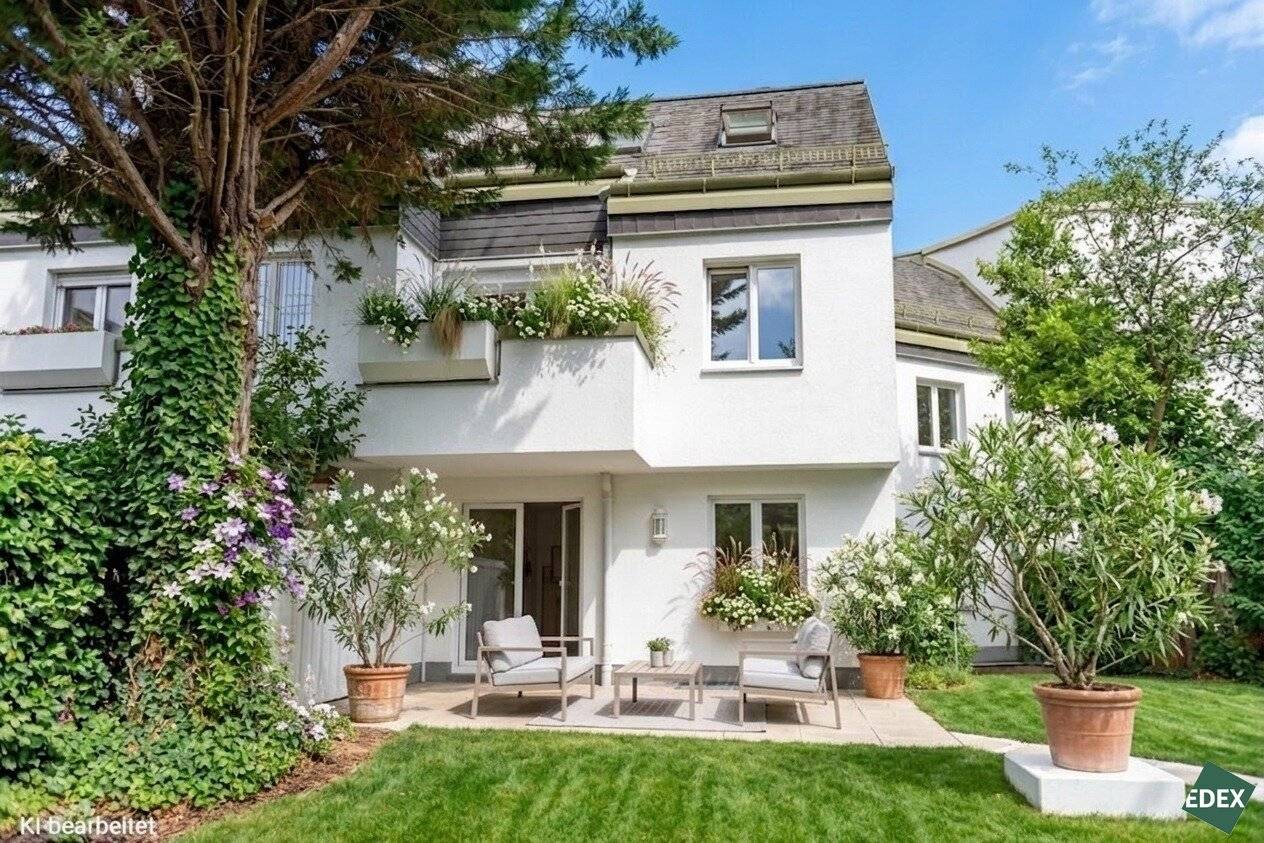 Exklusiv saniertes Reihenhaus in bester Döblinger Wohnlage  mit 5 Schlafzimmern und schönem Garten