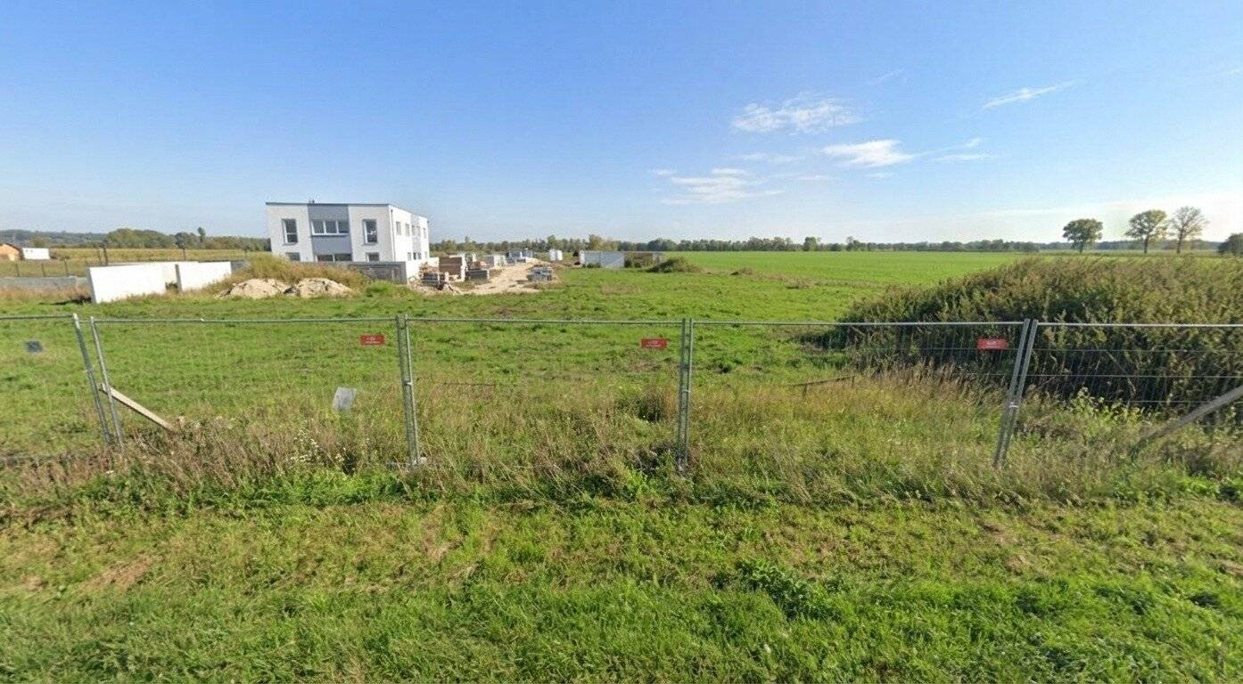 Investment Opportunity Wagram: Plot including approved submission planning for Motel and Gastronomy