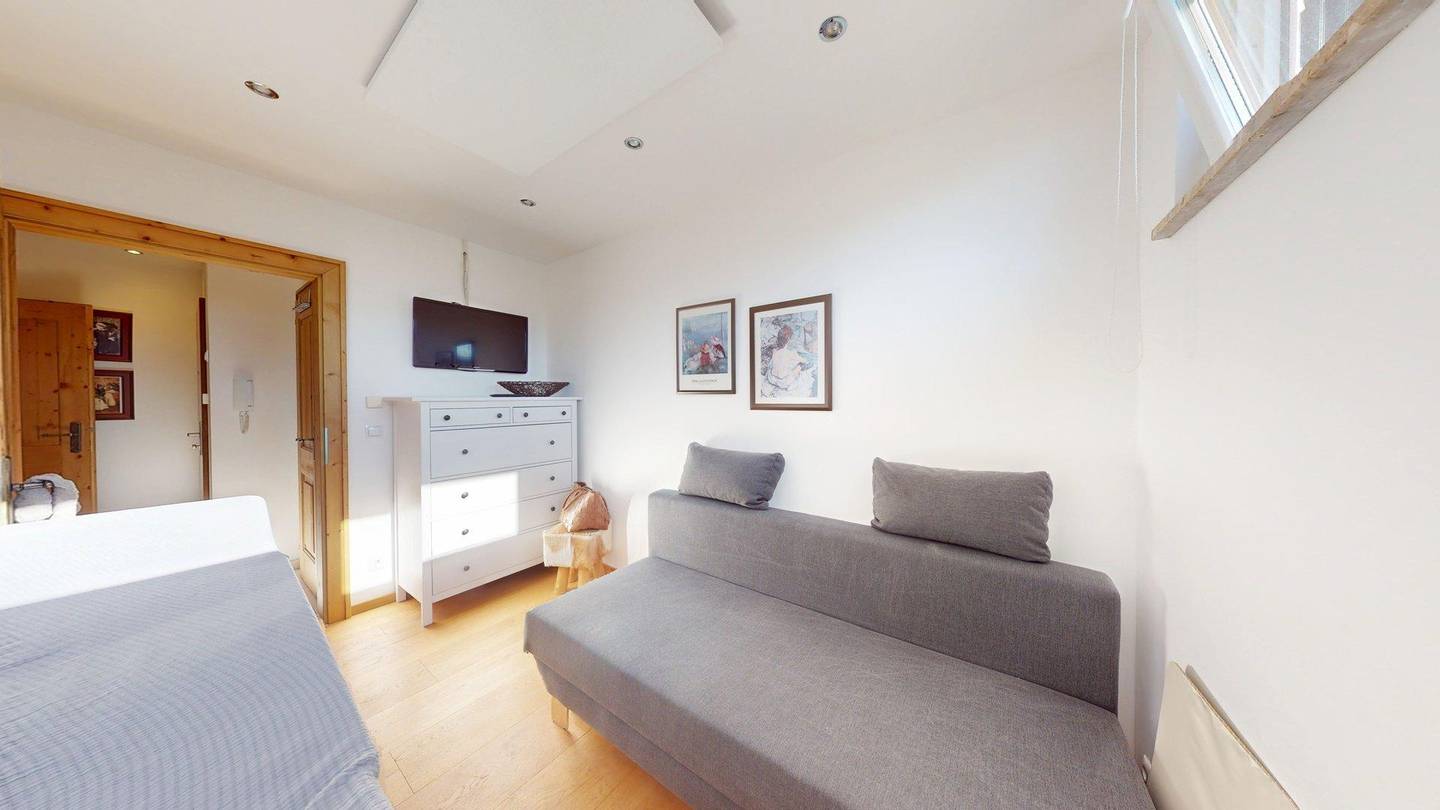 Hochwertige Dachgeschosswohnung zentral mit Balkon
