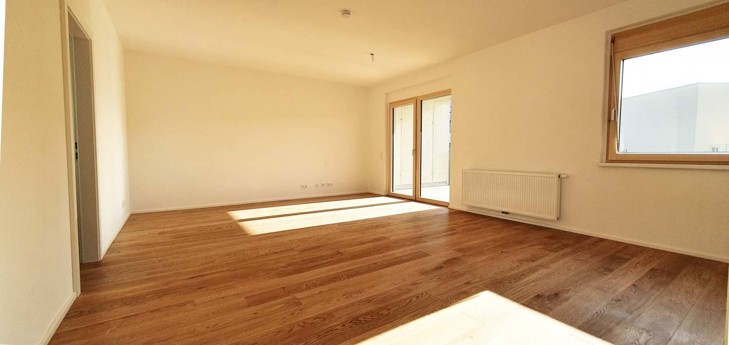 Sunny, cozy penthouse only 250 m from Lendplatz, 11 m² terrace, 4 rooms (suitable for 3-person flatshare)
