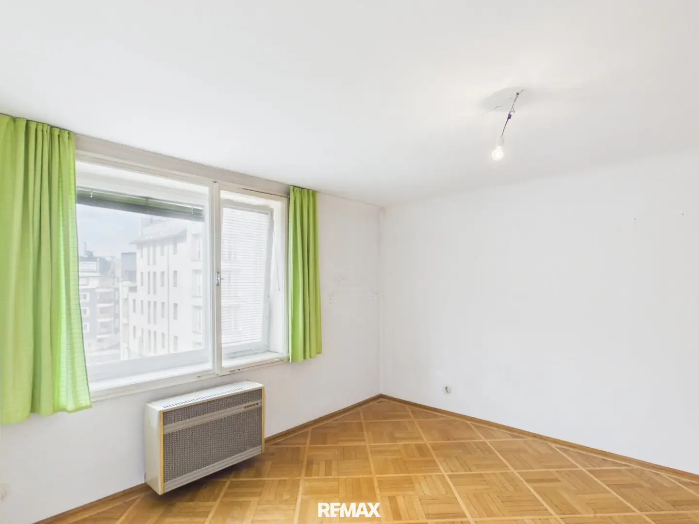 Großzügige 2-Zimmer-Wohnung im 3. Liftstock mit Stadtblick nahe U4/U6