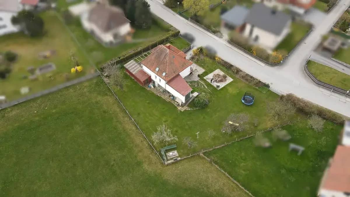 House in need of renovation with plenty of space for the whole family and a generous plot in Vorau