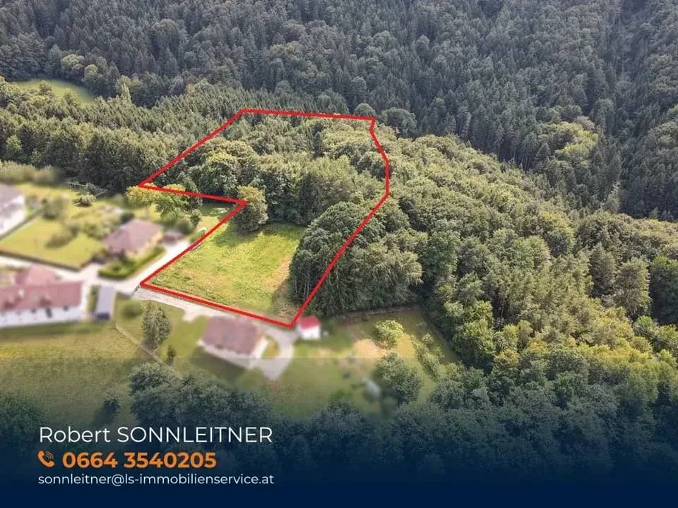 Quiet location at the end of a cul-de-sac – sunny building plot with private forest and possibility to divide the plot