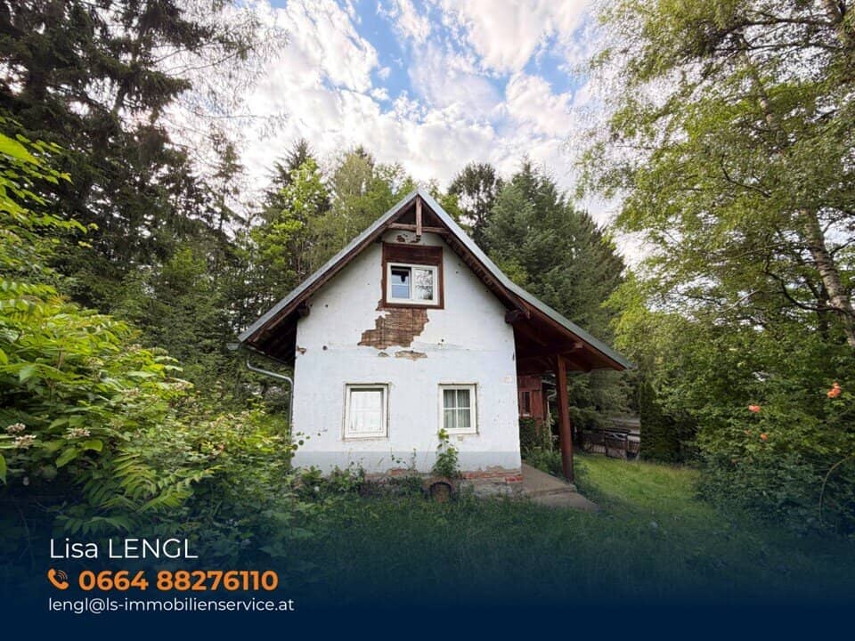 Heavily in need of renovation cottage with 3.070 m² plot in idyllic location in Rohrbach an der Lafnitz!
